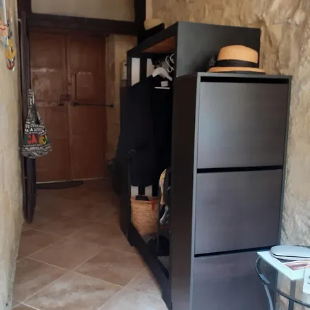Privates Zimmer Mit Bad Bei Rita * Xewkija